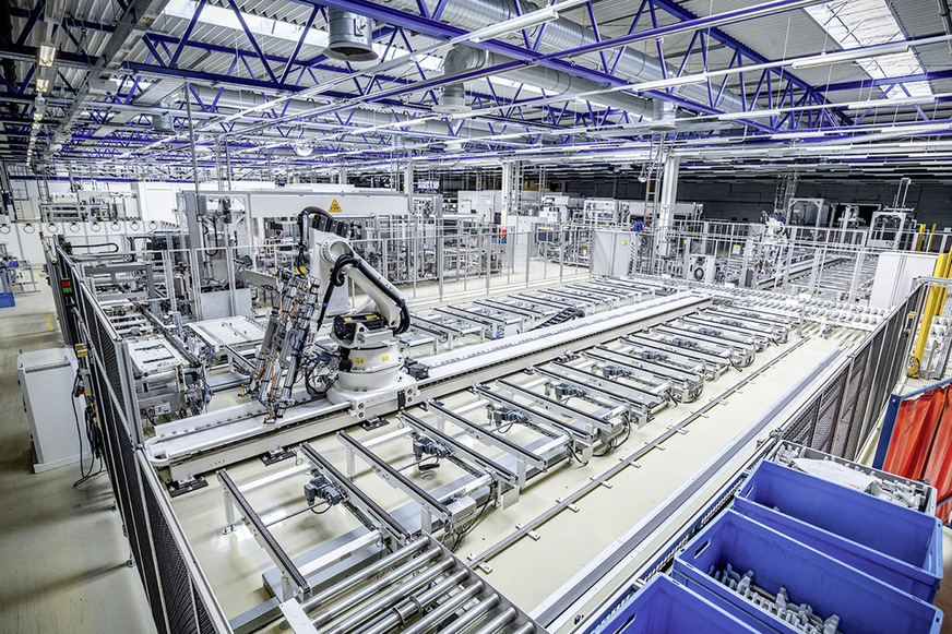Meyer Burger hat gerade die Modulfabrik im sächsischen Freiberg in Betrieb genommen. Das Unternehmen plant den Ausbau der Produktionskapazität auf fünf Gigawatt pro Jahr.