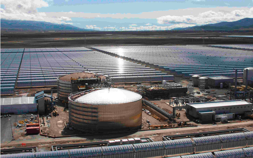 Das CSP-Kraftwerk Andasol 1 (50 Megawatt) wurde 2008 von Solar Millennium in Spanien errichtet.