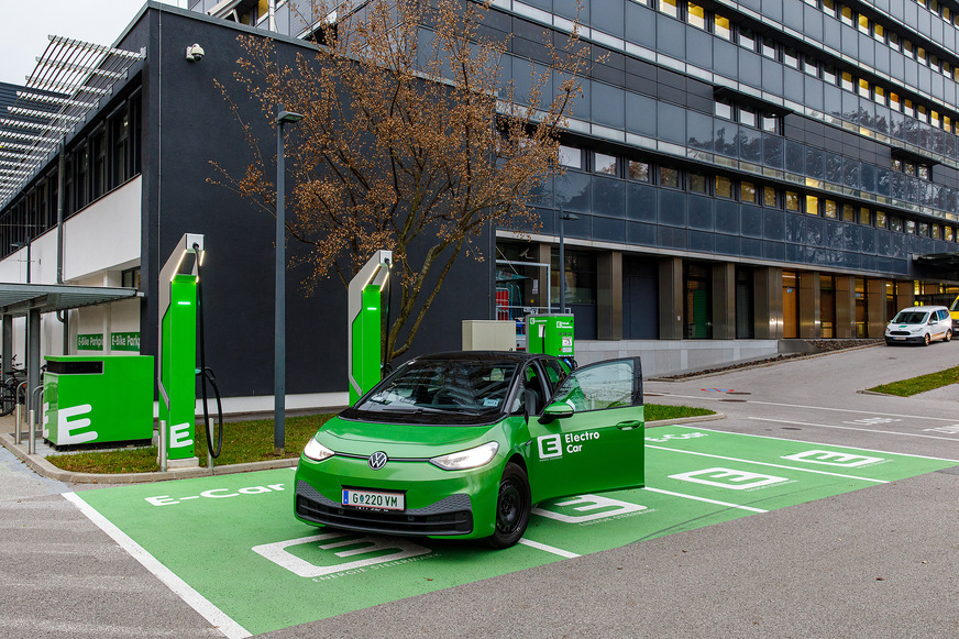 Energie Steiermark setzt auf ultraschnelle Ladetechnik von ADS-TEC Energy.