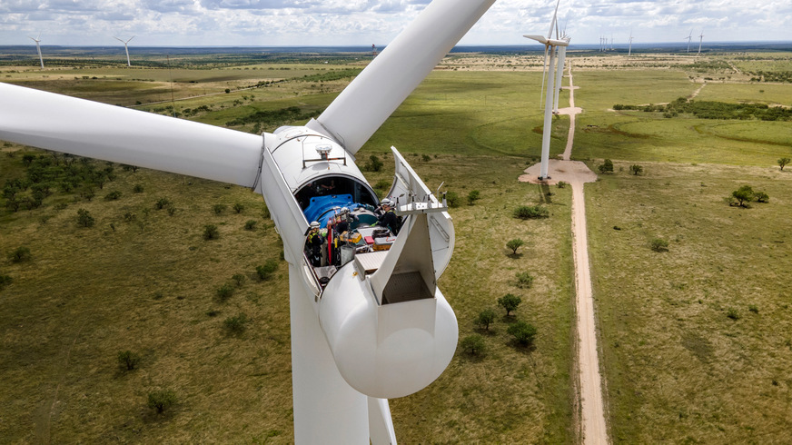 Instandhaltung einer Siemens-Windturbine in den USA durch Deutsche Windtechnik.