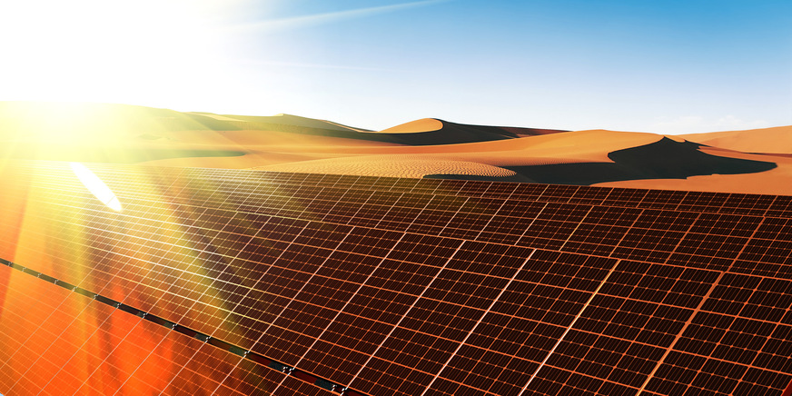 Solarmodule in der Wüste profitieren von der alljährig starken Sonneneinstrahlung, müssen jedoch den Naturgegebenheiten trotzen. 