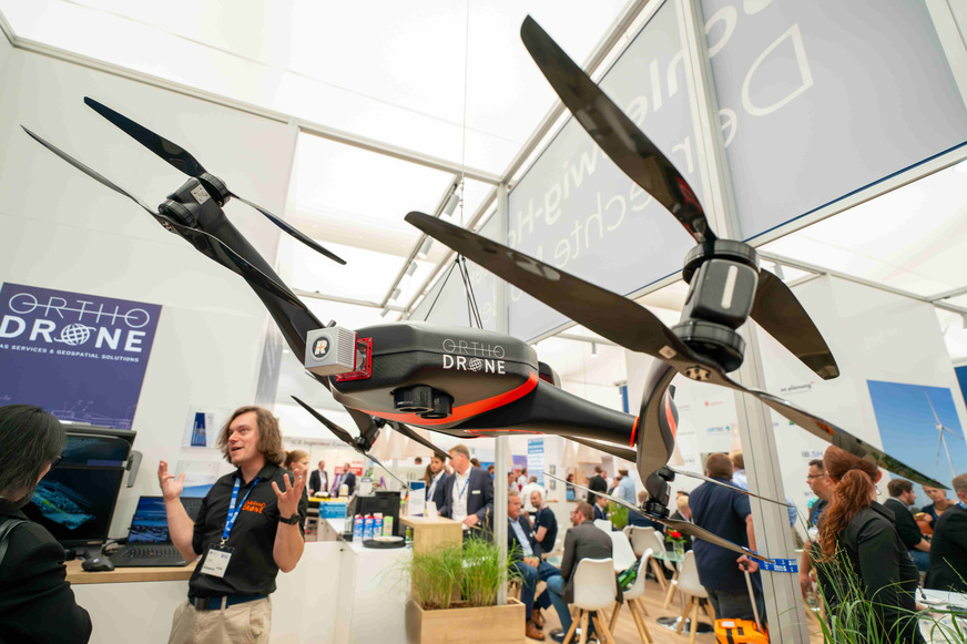 Hightech auf der Messe Husum Wind – Drohne für die Anlagenüberwachung