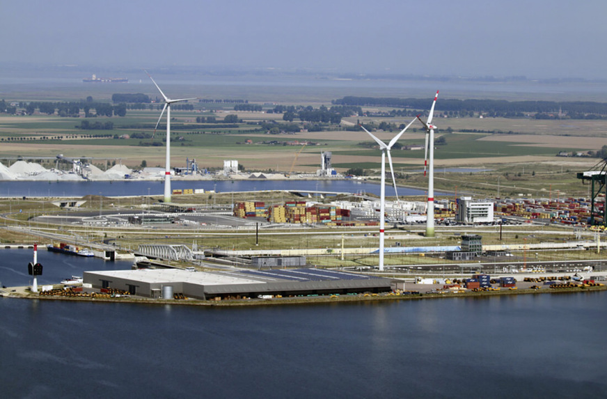 Windradtrio auf Borealis-Areal in Antwerpen. Der Chemieriese sichert sich hiervon seit Januar über einen Stromliefervertrag mit Energiekonzern Axpo 70 Gigawattstunden Strom.