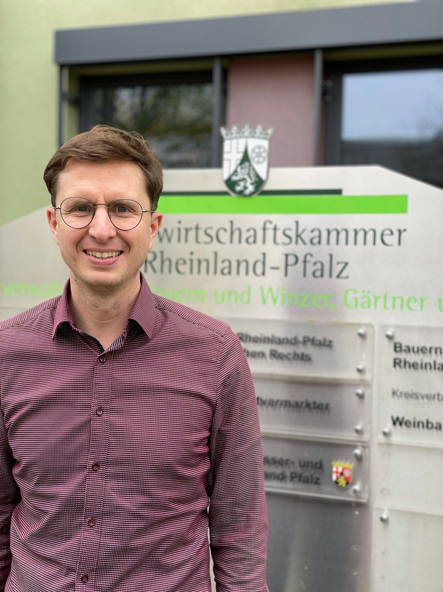 Jan-Henrik Müller, Landwirtschaftskammer Rheinland-Pfalz, Referat 14 – Raumordnung, Regionalentwicklung und Naturschutz, Referat 15 – Sachverständigenwesen und Agrarstatistik, ist Referent auf dem Windbranchentag Rhein/Main/Saar.