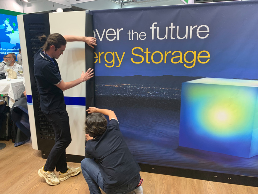 Utility Scale: Socomec präsentiert neuen Speicher