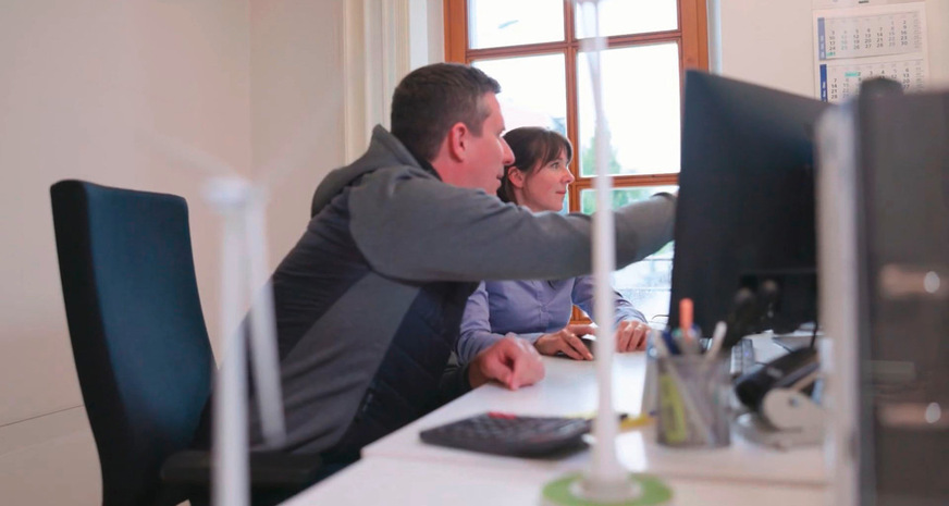 Unten links: TÜV-Süd-Experte und realer Ertragsgutachter Florian Weber.