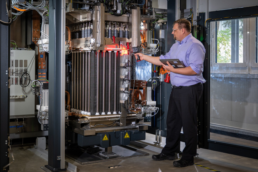 Teststation für Elektrolyse-Stacks in Bamberg.