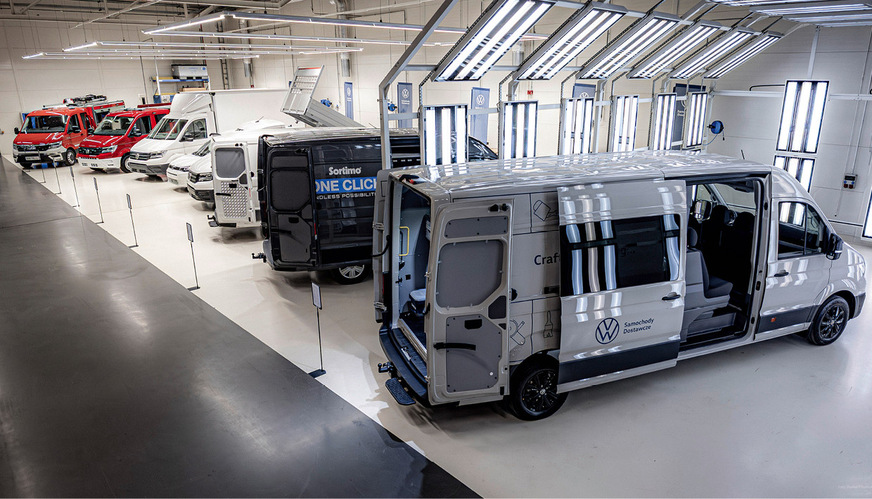 Transporter im VW-Werk