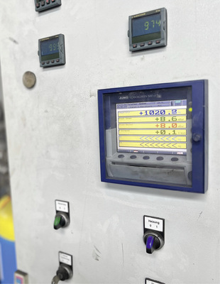 Forschung im hauseigenen Technikum des TÜV Nord an Katalysatoren für Ammoniak-Cracking aus Wasserstoff - © Foto: TÜV NORD GROUP
