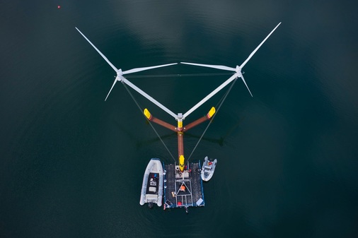 Testmodell der schwimenden Windenergieanlage "Nezzy 2"  in HymendorfAufbau und Test des Modells der schwimenden Windenergieanlage "Nezzy 2" (Maßstab 1:10) in Hymendorf in Niedersachsen&amp;#xA;Aerodyn Engineering GmbH&amp;#xA;17.4.2020&amp;#xA;(c) Foto: Jan Oelker, 2020&amp;#xA;jan.oelker@gmx.de&amp;#xA;