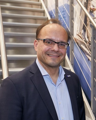 Andreas Pick, Leiter Projektentwicklung Windkraft Onshore, EnBW: "Unser Schwerpunkt liegt weiterhin auf dem Ausbau unseres eigenen Windkraftportfolios und damit auf unserer Projektentwicklung vor allem in Deutschland aber auch in Schweden und Frankreich. Den Ausbau treiben wir auch mit Partnern voran. 2019 wird die EnBW außerdem verstärkt Dienstleistungen für Besitzer anbieten, deren Windkraftanlagen in die Jahre kommen beziehungsweise aus der EEG-Förderung fallen." 