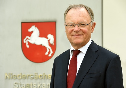 <p><strong>Stephan Weil, Ministerpräsident von Niedersachsen</strong></p><p>„Im Moment droht nicht nur ein zu geringer Zubau, sondern sogar ein Rückbau.&quot;</p> - © Foto: Niedersächsische Staatskanzlei / Holger Hollemann