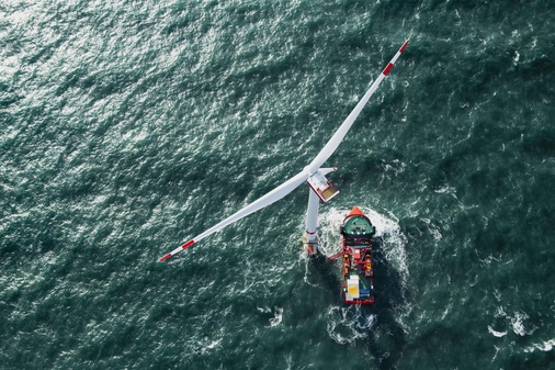 <p><strong>Nordsee-Windpark Deutsche Bucht</strong></p><p>Hier drehen heute 8,4-MW-Anlagen von MHI Vestas, Betreiber ist Nordthland Power </p> - © Foto: Tristan Stedman - MHI Vestas Offshore Wind.