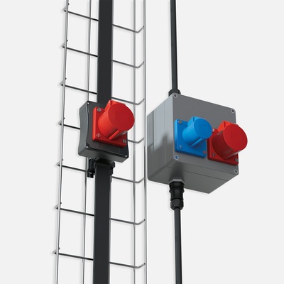 <p><strong>Dank steckbarem System können Steckdosen in verschiedenen Ausführungen an jeder Stelle im Turm gesetzt werden </strong></p> - © Foto: Wieland Electric