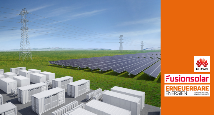 Solarmodule und Energiespeicher auf einem Feld, mit Stromleitungen und blauem Himmel; Logos von Huawei und FusionSolar. - © Huawei