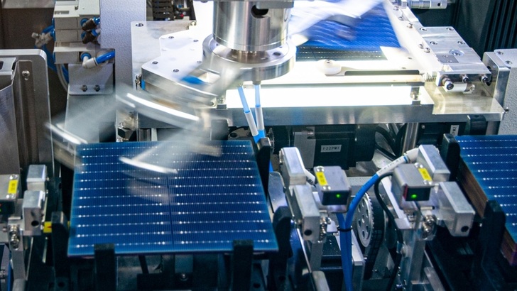 Energetica hat bereits 2019 die eigene Produktionskapazität ausgebaut. Die Fabrik in Liebenfels ist in der Lage, ein Gigawatt Modulleistung pro Jahr herzustellen. - © Foto: Energetica Photovoltaic Industries