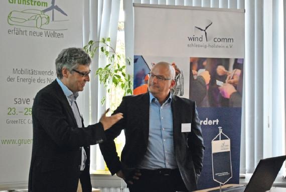 Für regionale Wertschöpfung und internationale Kontakte: Dr. Matthias Hüppauff (links), Geschäftsführer der Wirtschaftsförderungsgesellschaft Nordfriesland mbH, und Sascha Wiesner, Projektleiter von Erneuerbare Energien Schleswig-Holstein (EE.SH).