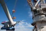 Haliade Belwind | Alstoms Sechs-Megawatt-Turbine Haliade wird für den Transport auf See verladen. Ihr Testfeld liegt im Windpark Belwind. Auf einer Sandbank, 45 Kilometer vor der belgischen Küste. - © Copyright: ALSTOM; Photo: Nicolas Job Haliade Belwind | Alstoms Sechs-Megawatt-Turbine Haliade wird für den Transport auf See verladen. Ihr Testfeld liegt im Windpark Belwind. Auf einer Sandbank, 45 Kilometer vor der belgischen Küste. - © Copyright: ALSTOM; Photo: Nicolas Job