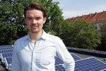 Solarpunkte.Tobias Höfle | „Wir arbeiten auf keinen Fall mit schmutzigen Unternehmen zusammen. Es wird Mindestanforderungen geben, die die Unternehmen erfüllen müssen“, so Tobias Höfle. - © Foto: Denny Gille Solarpunkte.Tobias Höfle | „Wir arbeiten auf keinen Fall mit schmutzigen Unternehmen zusammen. Es wird Mindestanforderungen geben, die die Unternehmen erfüllen müssen“, so Tobias Höfle.