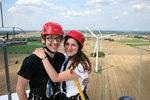 Leserpreis Turbinenbesteitung Smarties-Anlage 2 | Masterstudierende des Wirtschaftsingenieurwesens mit dem Schwerpunkt Energie und Ressourcenmanagement an der TU Berlin: ERNEUERBARE-ENERGIEN-Leserin Philine Wedell und Elie Limbacher. - © Foto: Friedrich Wilke-Rampenthal / Windwärts Leserpreis Turbinenbesteitung Smarties-Anlage 2 | Masterstudierende des Wirtschaftsingenieurwesens mit dem Schwerpunkt Energie und Ressourcenmanagement an der TU Berlin: ERNEUERBARE-ENERGIEN-Leserin Philine Wedell und Elie Limbacher. - © Foto: Friedrich Wilke-Rampenthal / Windwärts