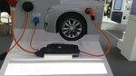 Die Ladesäule zum Mitnehmen. Mit dem IC-CPD (In Cable Control and Protection Device) können Elektroautos bequem und sicher an haushaltsüblichen Steckdosen geladen werden. - © Foto: Nicole Weinhold Die Ladesäule zum Mitnehmen. Mit dem IC-CPD (In Cable Control and Protection Device) können Elektroautos bequem und sicher an haushaltsüblichen Steckdosen geladen werden. - © Foto: Nicole Weinhold