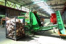 Blockheizkraftwerk | Holzverarbeitung für das Blockheizkraftwerk am Standort.