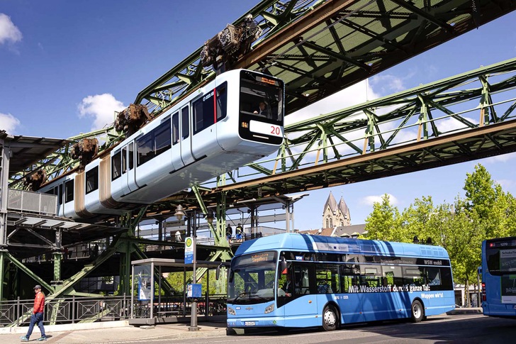 Wuppertal ist Vorreiter beim Einsatz von Wasserstoffbussen. Unna will nun ebenfalls in diese Technologie investieren. - © Foto: WSW
