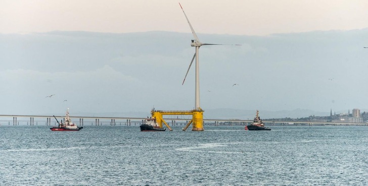 Kincardine Offshore Windfarm bei Aberdeen, Floating Wind Farm, 50 MW - © cobra
