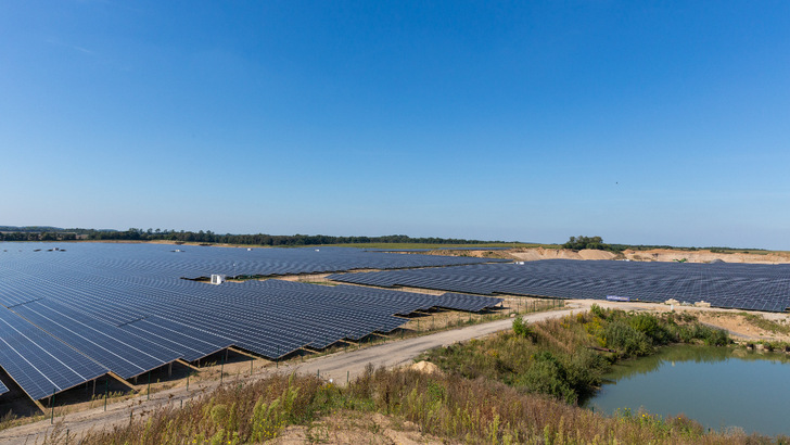 Die Anlage in Zietlitz erreicht eine Leistung von 82,6 Megawatt. - © Wemag/Stephan Rudolph-Kramer
