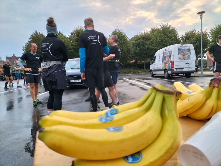 Windlauf am Ziel des Parkplatzes am Binnenhafen in Husum