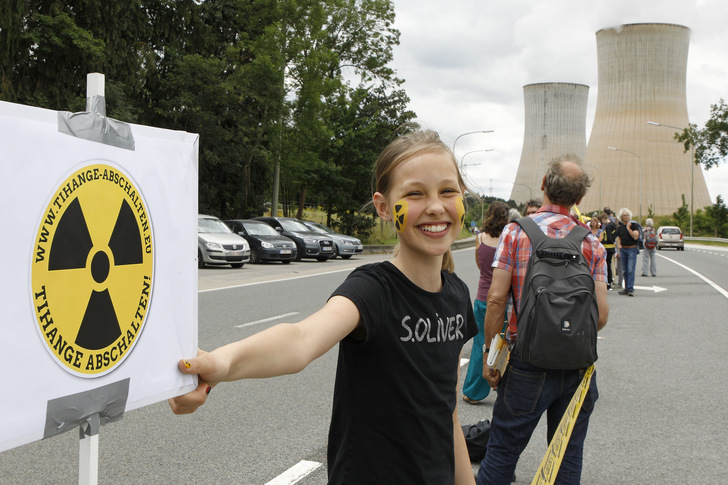 Raus aus der Atomkraft – das fordern zumindest diese Demonstranten. - © Andreas Conradt
