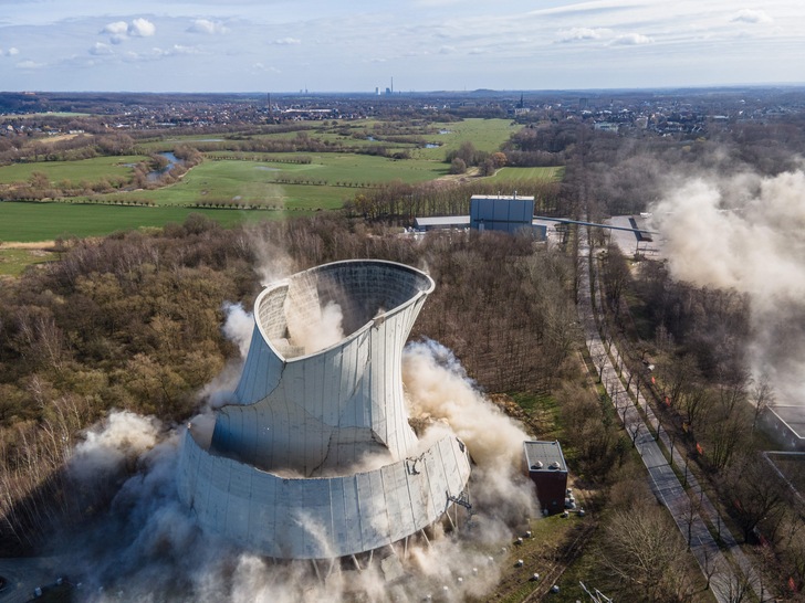 Sauberer Rückbau des Kraftwerks Lünen 2021 - © FYNAL-Hagedorn
