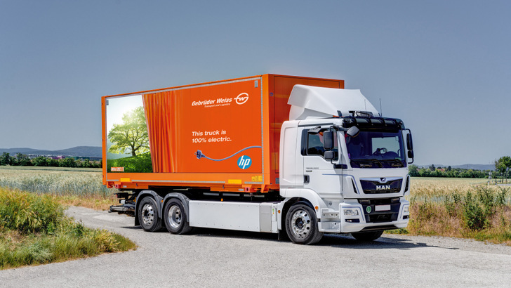 Die Vorreiter der Logistikbranche wie Gebrüder Weiss sind schon teilweise elektrisch unterwegs. Um den Güterverkehr in Zukunft mit Elektro-Lkw abzudecken, muss eine Ladeinfrastruktur her. - © Gebrüder Weiss/Jager
