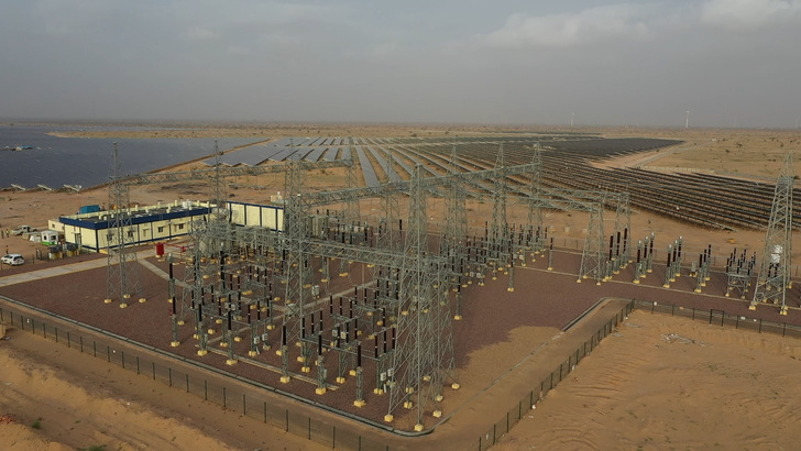 Belectric hat ein Umspannwerk (33/220 kV) innerhalb des neuen Solarparks in Rajasthan, Indien, errichtet.