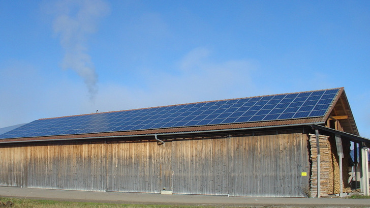 Der Weiterbetrieb als Eigenverbrauchsanlage lohnt sich vor allem in der Landwirtschaft. - © Solar professionell
