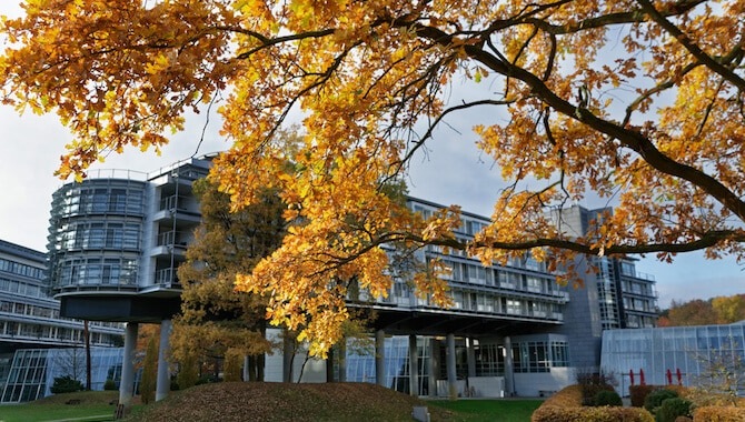 Schick und ausreichend Platz für die Windenergietage mit über 2.000 Besuchern: Das Kongresshotel in Potsdam