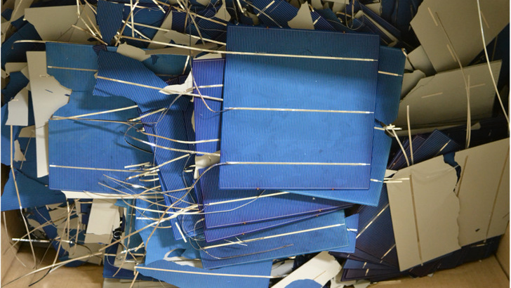 Mit dem neuen Recyclingverfahren kann Solar Materials auch Silizium und Silber zurückgewinnen. - © Velka Botička
 Mit dem neuen Recyclingverfahren kann Solar Materials auch Silizium und Silber zurückgewinnen.