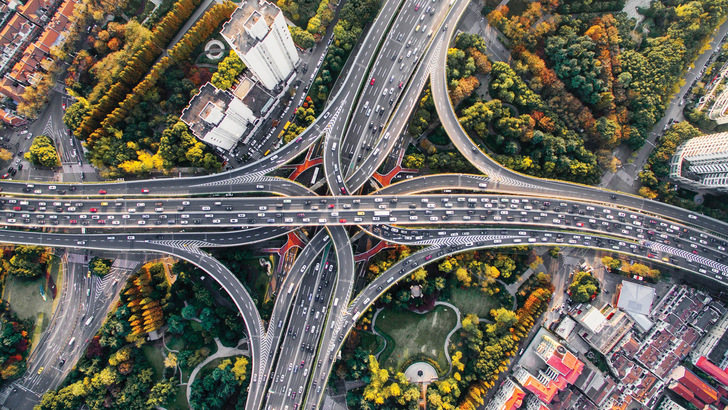 Asphaltpisten bedecken weite Teile der Welt - wie hier in Shanghai. - © Foto: Pexels - pixabay.com
