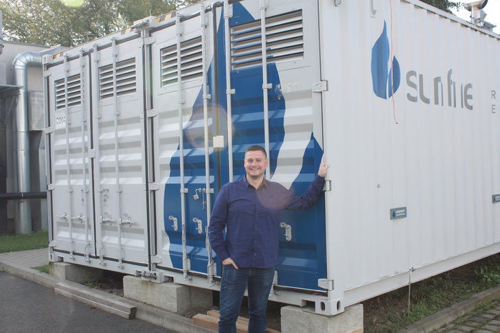 Elektrolyseur von Sunfire im Container.