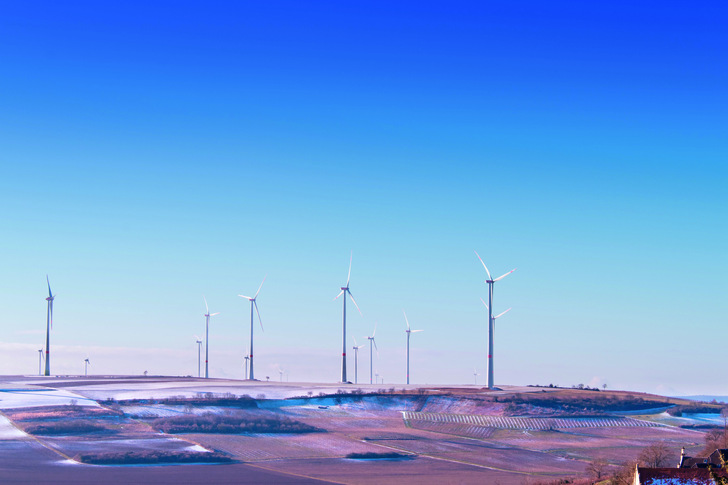 In diesem Winter könnte es mal wieder kälter werden. Schnee kann sich an Rotorblättern sammeln und gefrieren. 