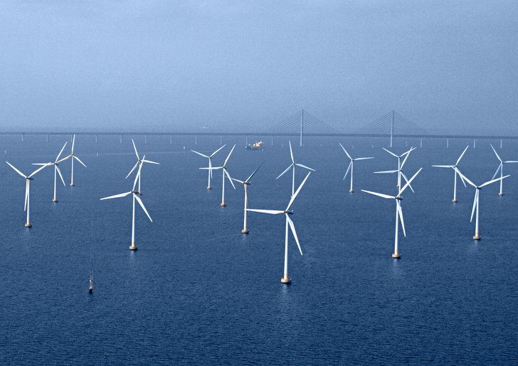 Offshore-Windpark Lillgrund in Schweden von Vattenfall, der 2008 den Betrieb aufgenommen hatte. Nach einer frühen Anfangsphase der Offshore-Windkraft bei den Nordskandinaviern gab es in dem Land keine Meereswindparkinstallationen mehr.