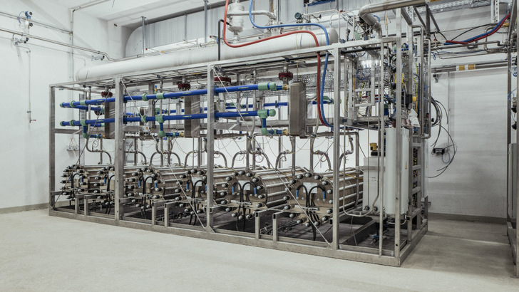 Mit dem Strom aus dem Windrad der NEV kann die Elektrolyseleistung gut genutzt werden.