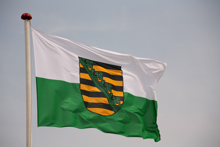 Fahne des deutschen Bundeslandes Sachsen