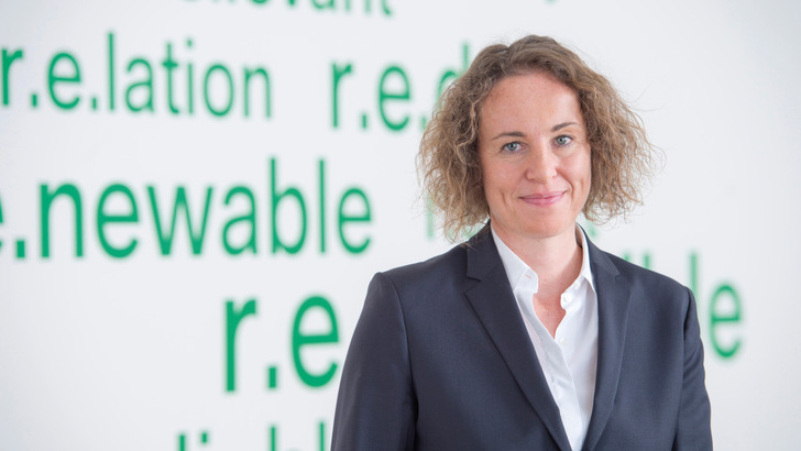 Stefanie Wimmer ist Director of Solar Projects bei Baywa r.e.. - © Jan Roeder
