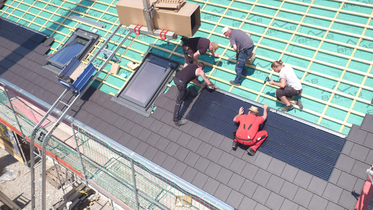 Die energetische Sanierung von kommunalen Gebäuden braucht Investitionen. Über Contracting kann man diese auslagern.