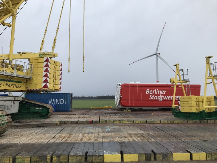 Windpark Teltow II, für den WPD Windmanager Anfang 2022 den Auftrag zur kaufmännischen und technischen Betriebsführung erhalten hat. Der 17,1-Megawatt-Windpark, geplante Inbetriebnahme Februar 2022,  besteht aus drei Nordex-Anlagen vom Typ N149/5.X. Der Standort befindet sich 20 Kilometer südwestlich des Zentrums der Hauptstadt. - © Berliner Stadtwerke
