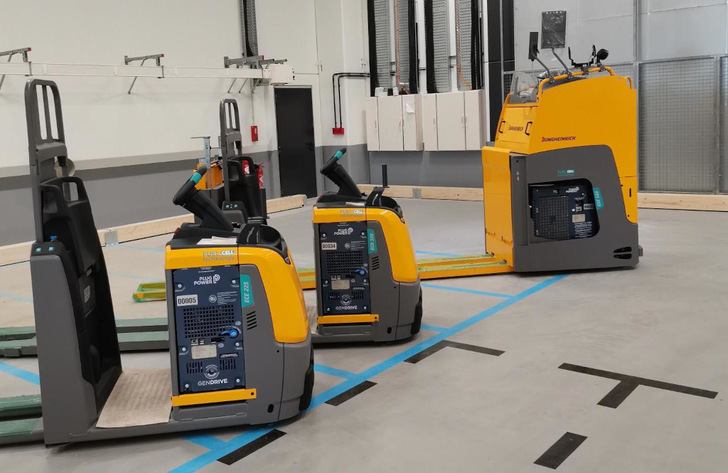 Die Hubwagen im Logistikzentrum von Lidl in Carquefou fahren jetzt mit grünem Wasserstoff.