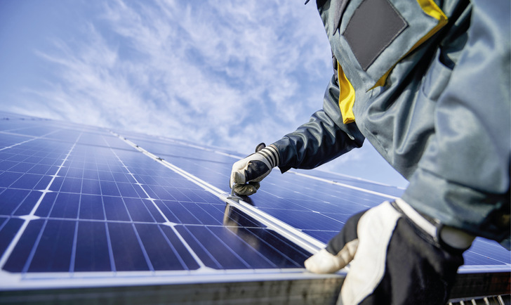 Alte Solaranlagen durch leistungsstarke neue Module zu ersetzen ist bisher nicht problemlos möglich.