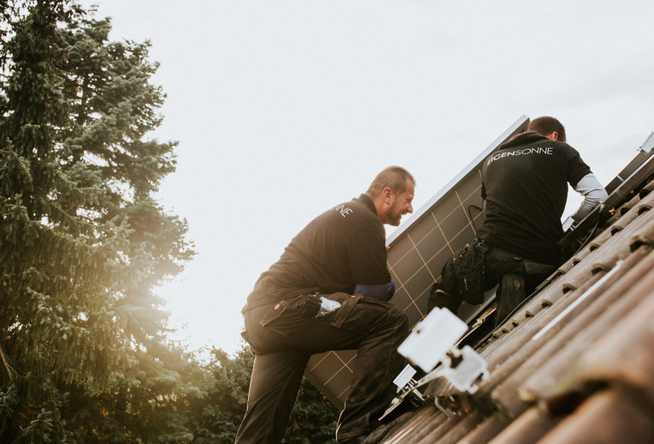 Solaranlagen schneller realisieren durch umfangreiche Abwicklung zahlreicher Prozesse im Vorfeld online. - © EIGENSONNE
