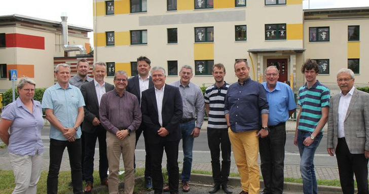 Die Initiative des Netzwerkes in Ostsachsen hat Olbersdorf bei Görlitz übernommen. Bürgermeister Andreas Förster (v.v.l.) hat schon 2015 die Weichen für die Klimaneutralität des Ortes gestellt.